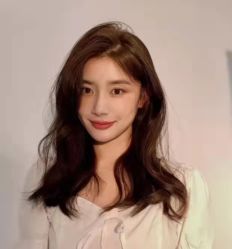 -首脑美发沙龙