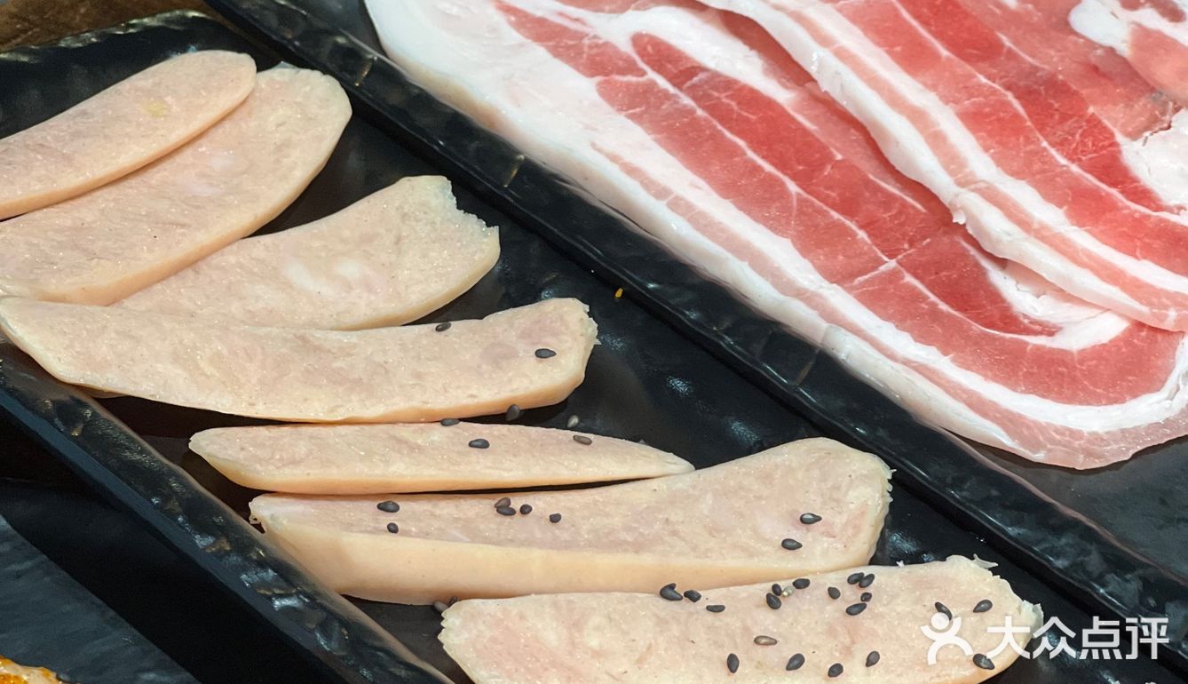 除了奋斗，啥都不如烤肉