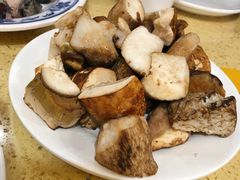 -东巴谷野生菌火锅餐厅