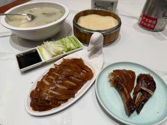 -梅利汴京烤鸭•开封豫菜地标店(东司门店)