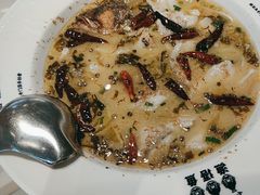 -渔语鱼酸菜鱼新川菜(来福士店)
