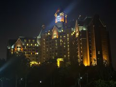 -天津京基皇冠假日酒店