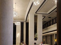 -浅深(世茂滨江精品店)