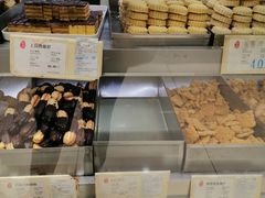 面包甜点陈列柜-上海哈尔滨食品厂(淮海中路店)