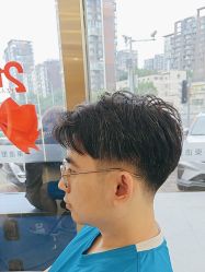 -一東造型烫发染发