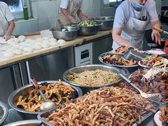 自助取餐区-王三姑牛肉饼
