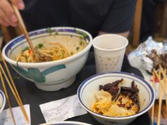 -云阿蛮云南生烫牛肉米线(奉贤路店)