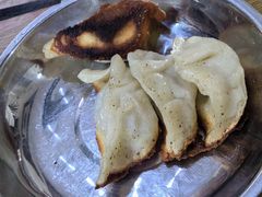 -黄阿姨锅贴大王(万航渡路店)