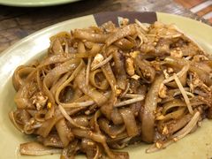 鸡蛋炒河粉-贞姨美食·老字号海鲜大排档