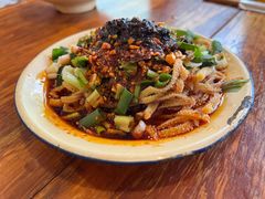 -拈签一笑黄牛肉辣卤串串