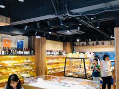 面包甜点陈列柜-匠造烘焙(联洋店)