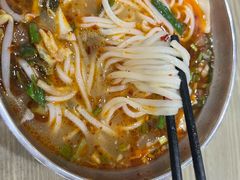 -巍山火巴肉饵丝(大理古城店)