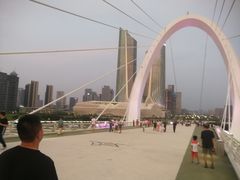 -南京眼步行桥