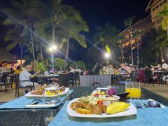店内布置-亚龙湾希尔顿自助餐厅·海鲜·烧烤·沙滩BBQ·现场乐队