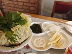 蔬菜拼-焯牛潮汕牛肉火锅(云峰街创始店)