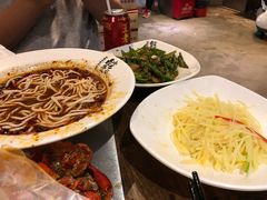 -龙巢盱眙龙虾·牛蛙·烧烤宵夜(八卦岭店)
