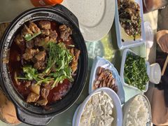 -土砂锅生态山庄·非遗砂锅雅鱼