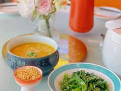 -阿瓦山寨·湘菜现炒·剁椒鱼头王(咸阳总店)