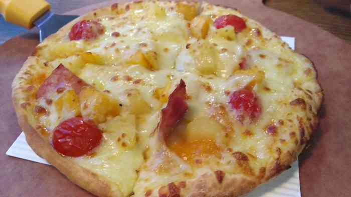 乐百丽比萨(花园城购物中心店)-"土豆牛肉披萨一块牛肉没见到,榴莲