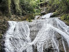 -牛角寨瀑布景区