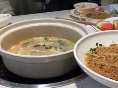 -三人行骨头王火锅(长寿店)
