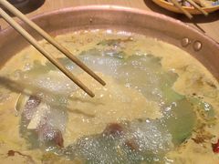 -洱火云南酸菜牛肉火锅(石景山当代商城店)