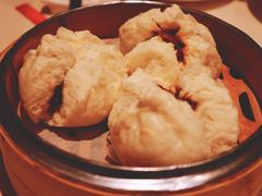 蜜汁叉烧包-广东胜利宾馆西关粤中餐厅