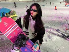 -采薇庄园四季滑雪场