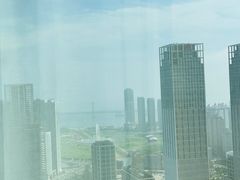 -大连星海皇冠假日酒店