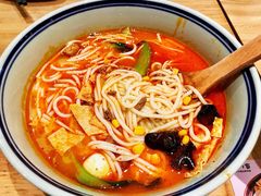 -刀小蛮半只鸡过桥米线(新奥购物中心店)