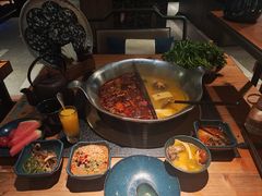 -湊湊火锅·茶憩(南京东路悦荟店)