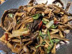 -鲁南仔·滕州炒鸡(经三路店)