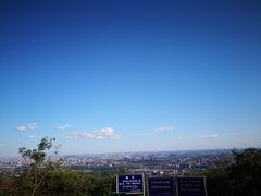 -鬼笑石后山停车场