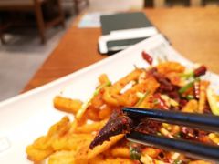 手撕牛干巴炒藕条-云海肴·汽锅鸡·云南菜(苏州中心店)