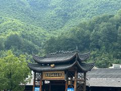 -安吉龙王山峡谷漂流