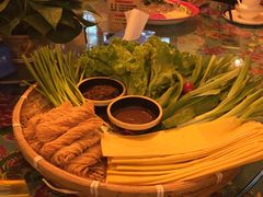 -闯关东东北农家菜(崂山石老人店)