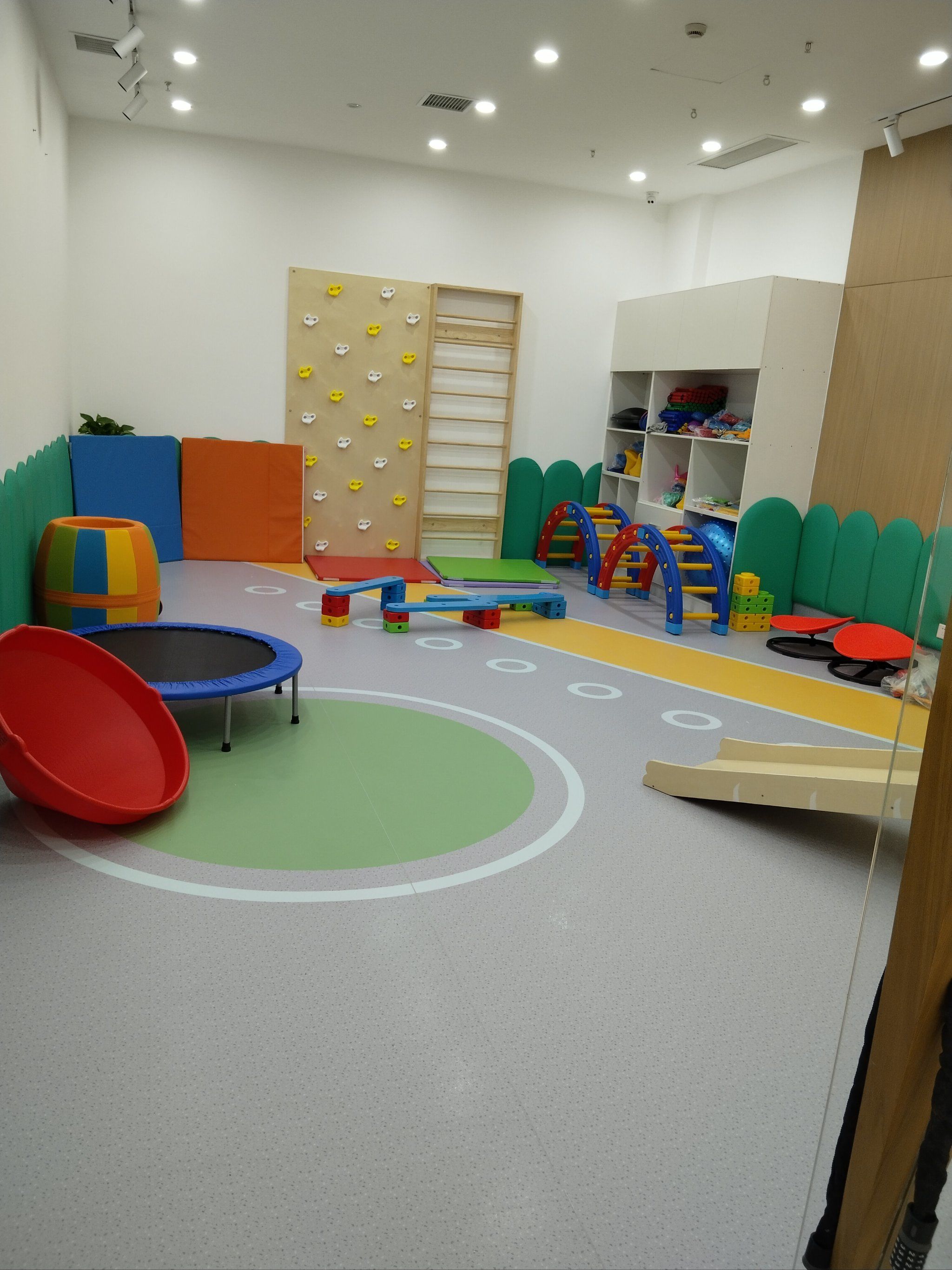托育中心室内效果图 智曲星的感统教室