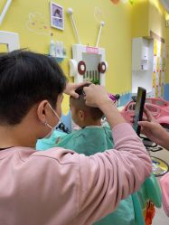 -爆米花儿童美发乐园