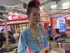 -刘姐啤酒鱼民族演艺餐厅(西街总店)