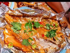 -街角等你.大连海鲜烧烤.经典铁板海鲜串(西安路店)