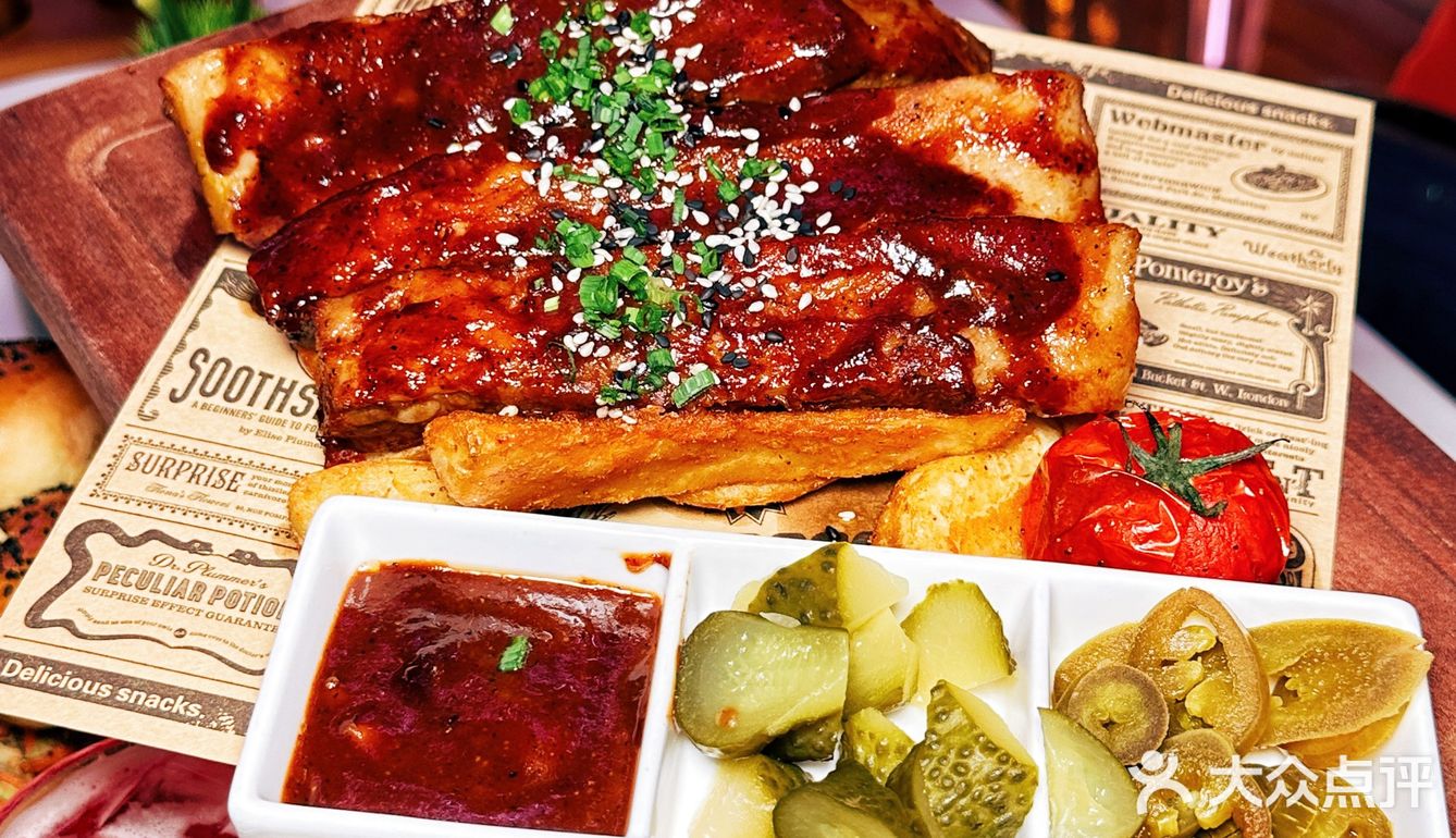 坐在星空泡泡屋里看遍国贸繁华，浪漫在蔓延～