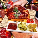 坐在星空泡泡屋里看遍国贸繁华，浪漫在蔓延～