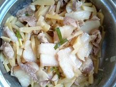炒白肉-金卯白肉罩火烧