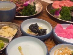 -明洞阿姨·韩式酱蟹烤肉·创意料理(三元桥店)