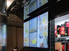 -麦当劳(展览路店)