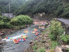 -安吉龙王山峡谷漂流