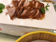 精品烤鸭-东四民芳餐厅(世茂工三店)