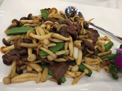 碧绿真菌牛肉片-拿福食府(广大路店)