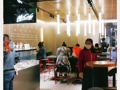 大堂-麦当劳(龙阳路店)