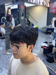 -藤野造型专业烫染接发